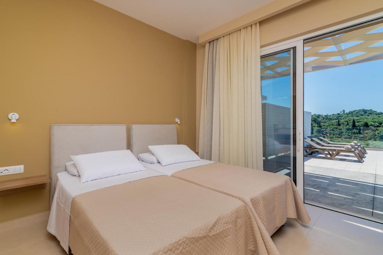 Spartakos Luxury Villa 2 Koukounariá Extérieur photo