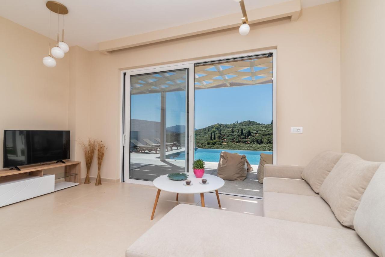 Spartakos Luxury Villa 2 Koukounariá Extérieur photo